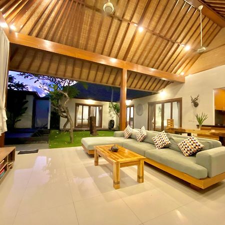 Nil Villa Seminyak Екстериор снимка
