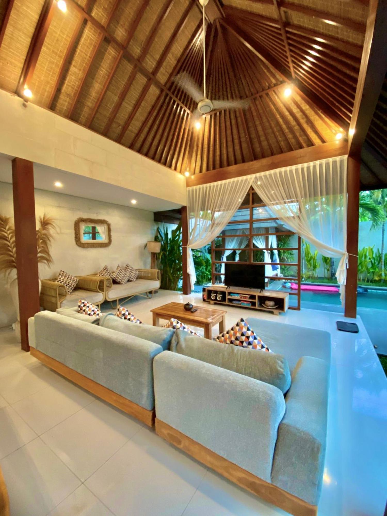 Nil Villa Seminyak Екстериор снимка