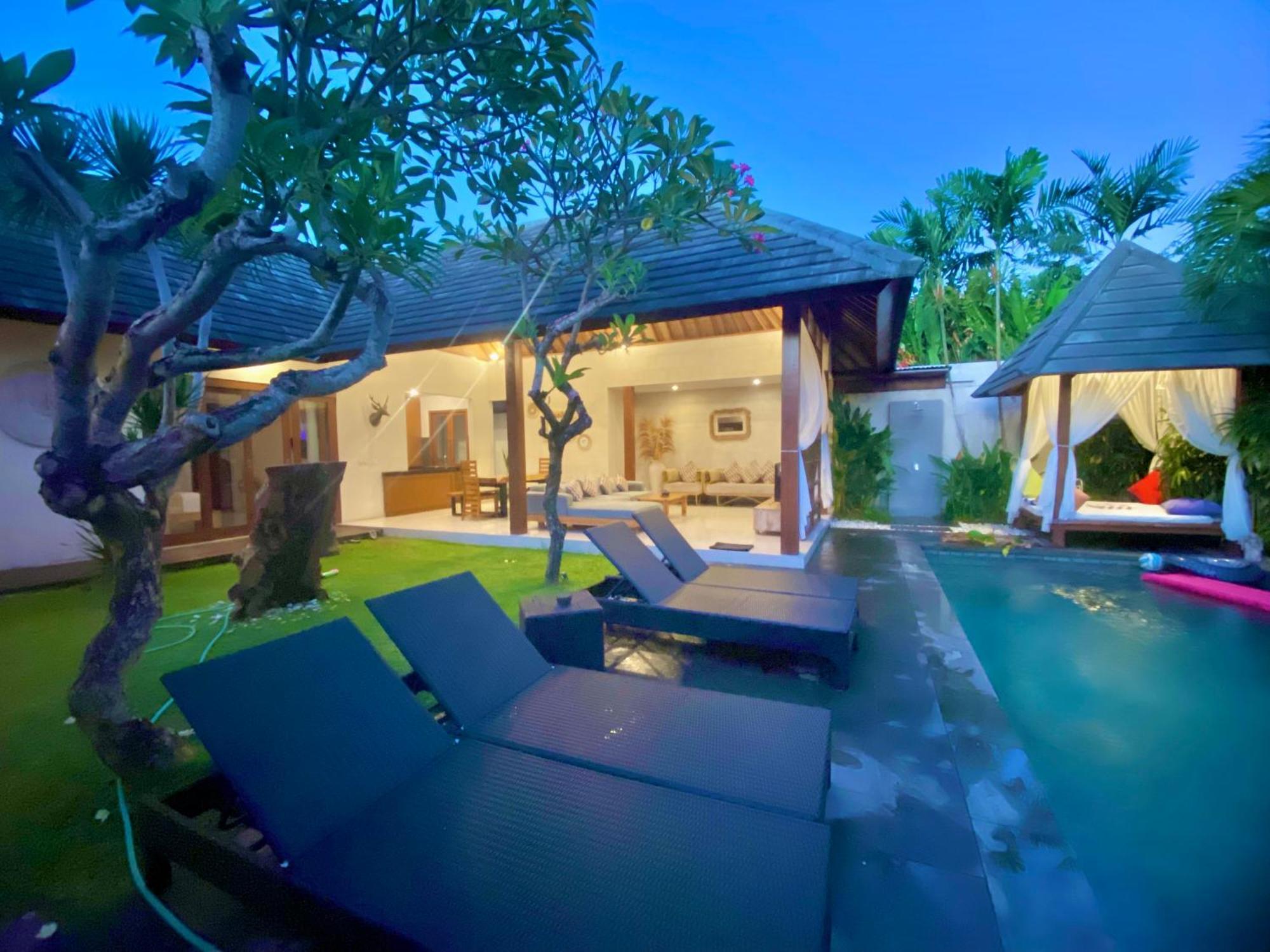 Nil Villa Seminyak Екстериор снимка
