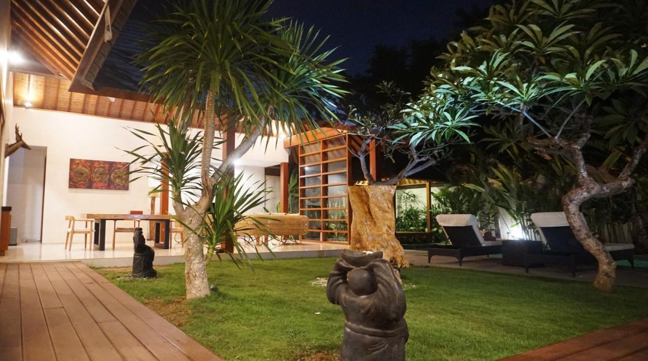 Nil Villa Seminyak Екстериор снимка